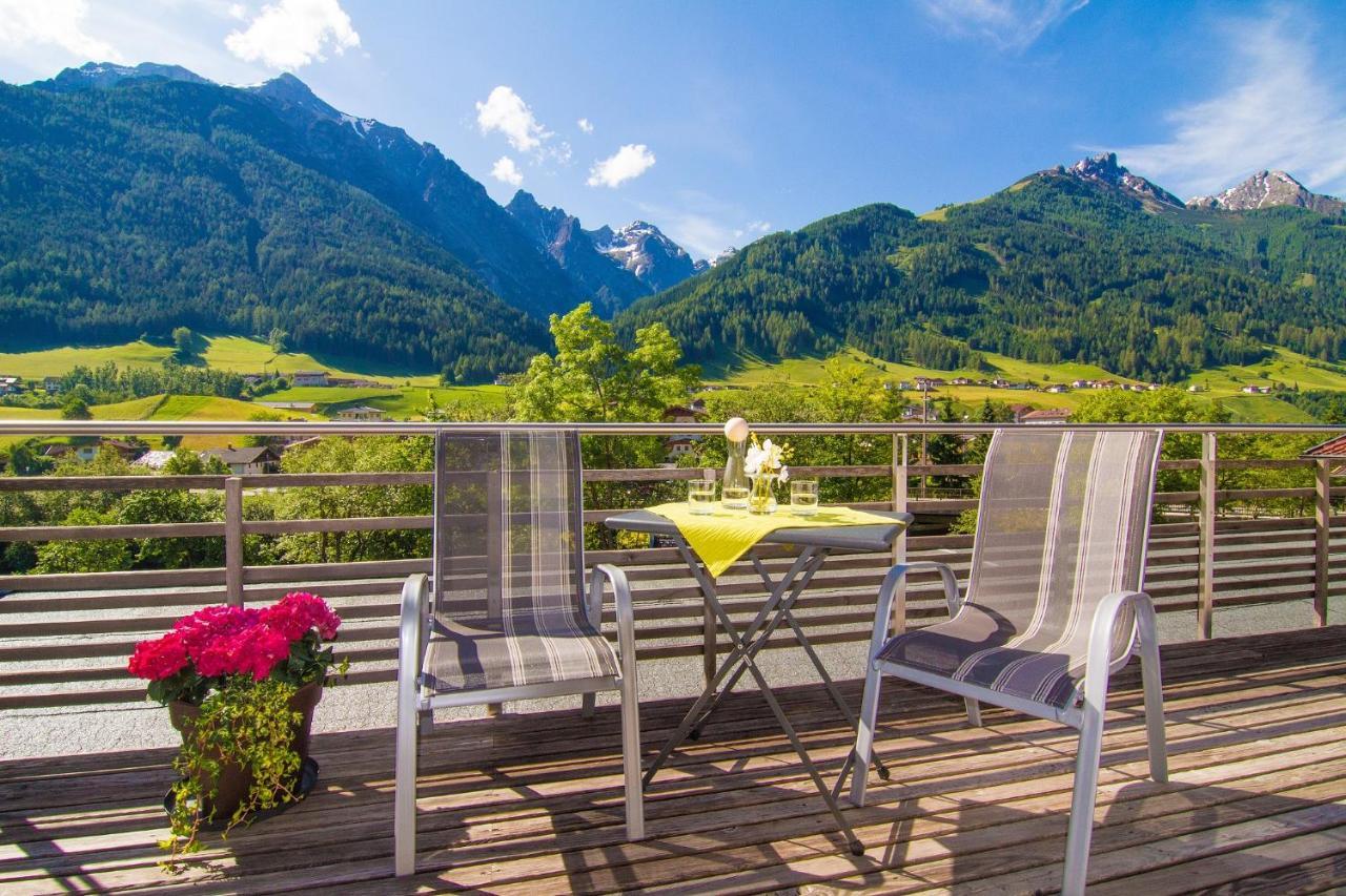 Pension Tina Neustift im Stubaital Ngoại thất bức ảnh