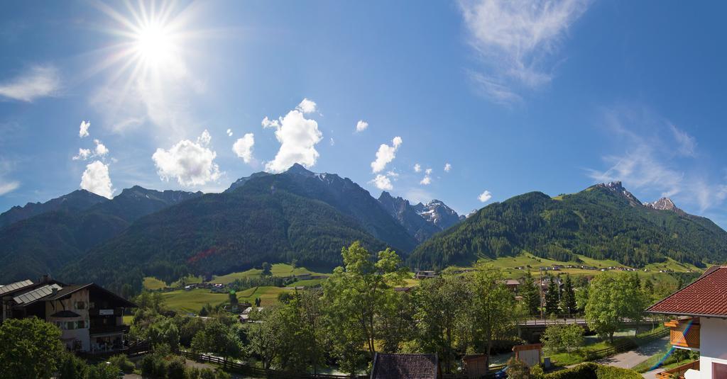 Pension Tina Neustift im Stubaital Ngoại thất bức ảnh