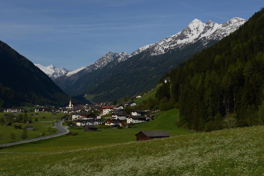 Pension Tina Neustift im Stubaital Ngoại thất bức ảnh