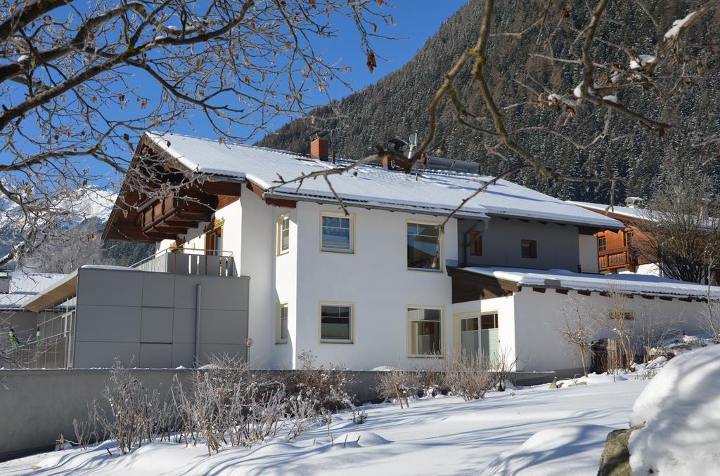 Pension Tina Neustift im Stubaital Ngoại thất bức ảnh